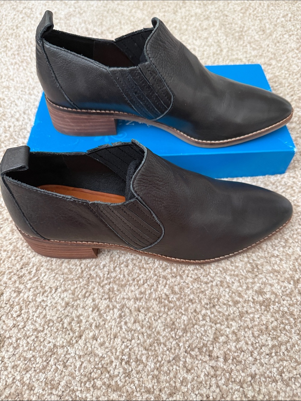 Lucky Brand LK Lenci Black Leather 9M Ankle Booties with Wood-Tone Heel